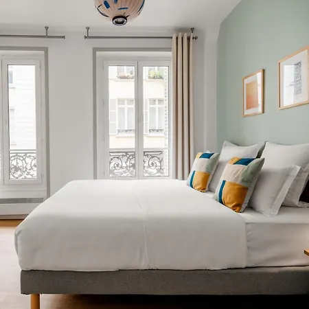 Apartment Edgar Martyrs - Lebas Paris