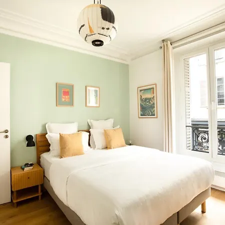 Edgar Martyrs - Lebas * Paris