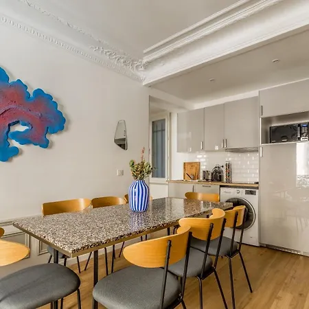 Apartment Edgar Martyrs - Lebas Paris